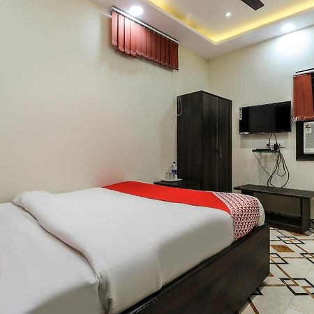 Oyo Hotel City Palace Kanpur Esterno foto